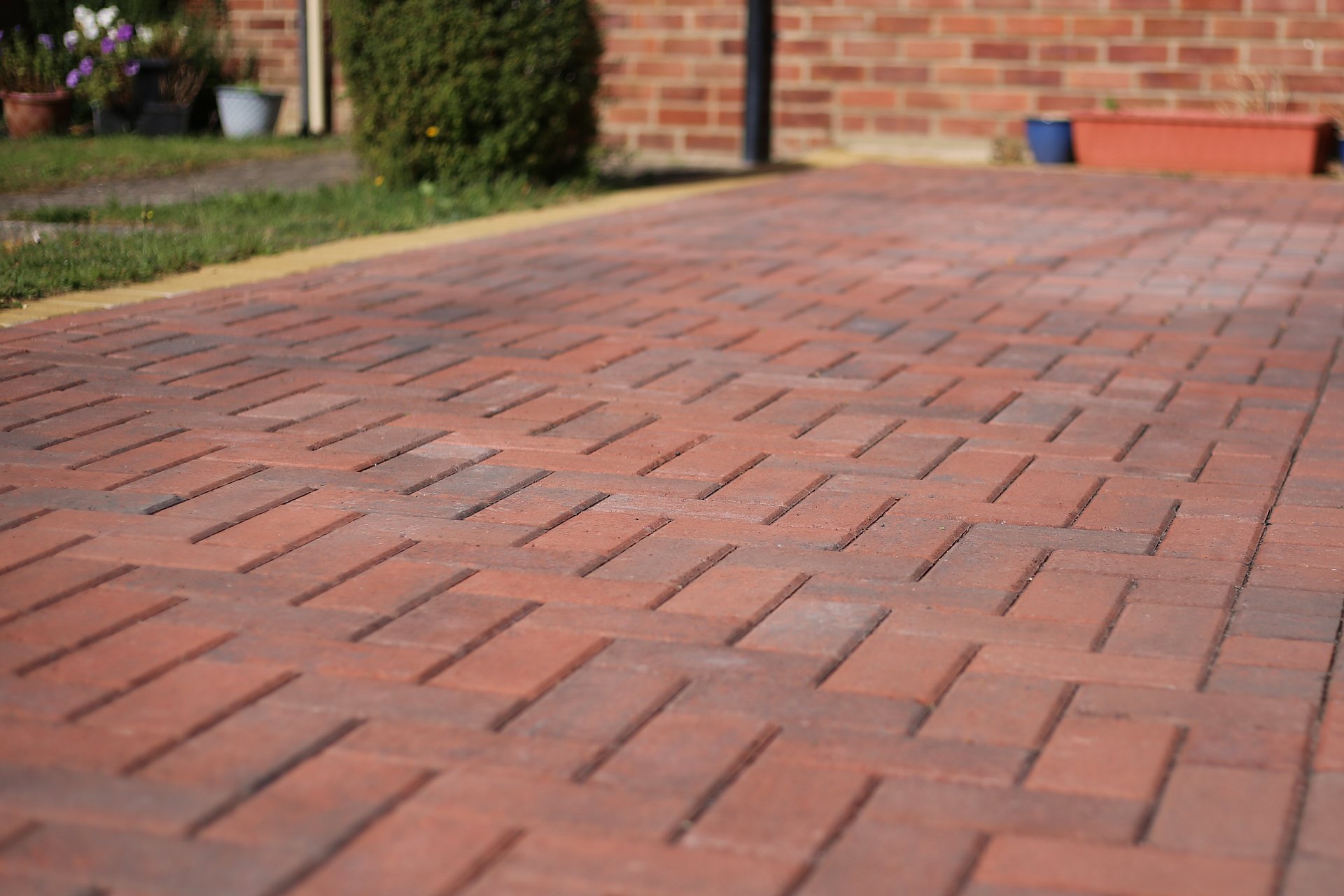 “Choosing the Right Block Paving Materials for Your Leeds Project”